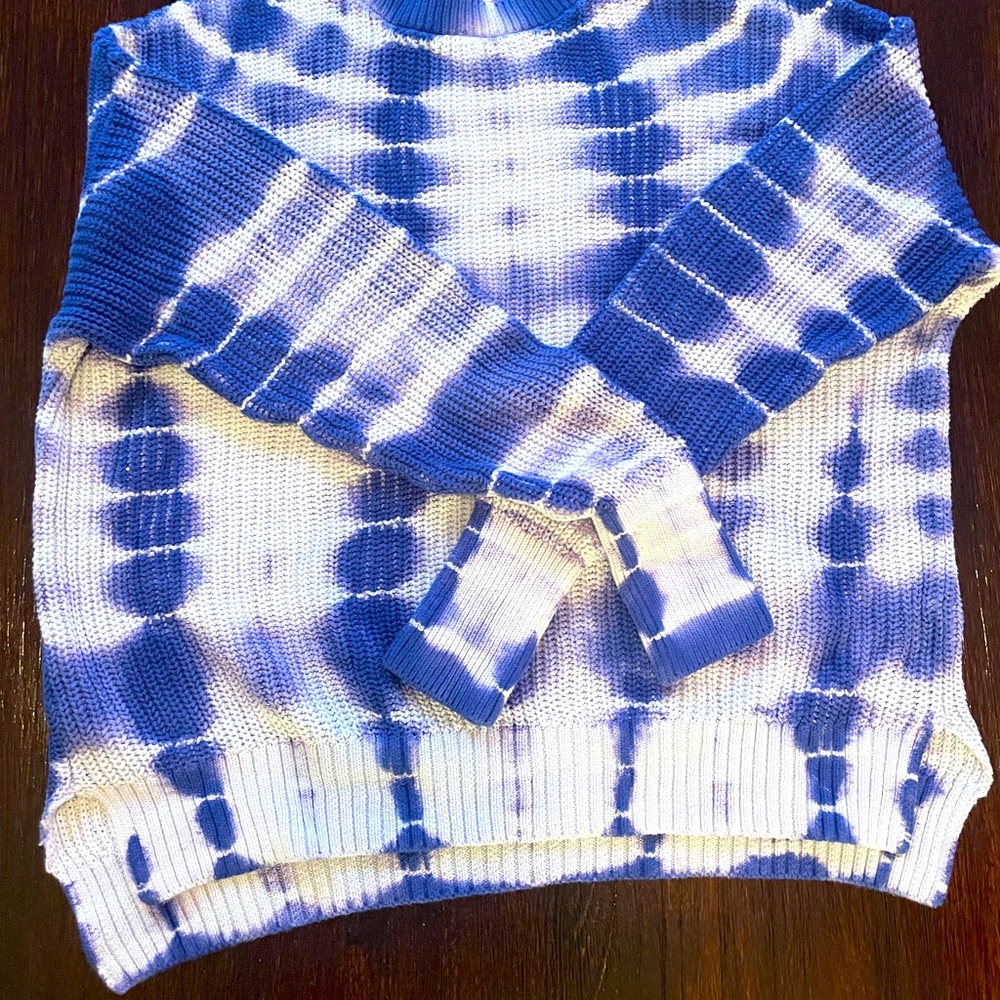 Oversized tie dye blue & white sweater - Picture 1 of 3